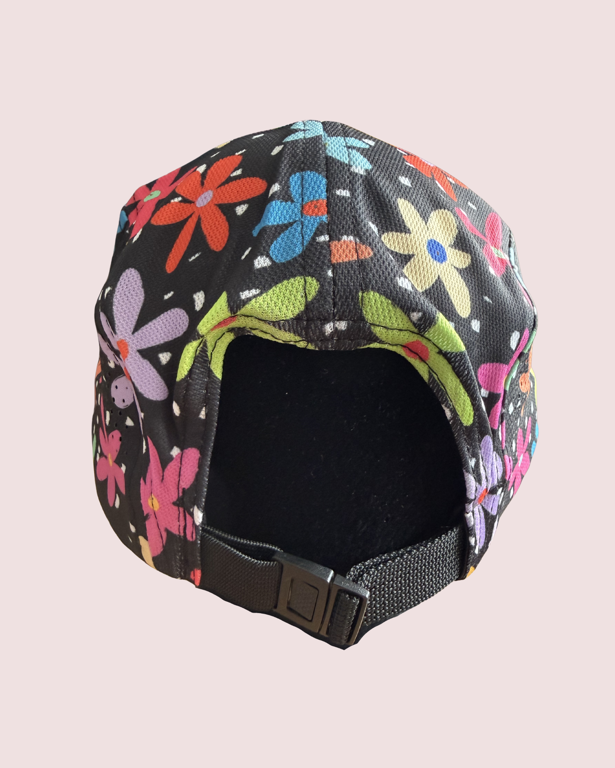 "Pretty petal" cap
